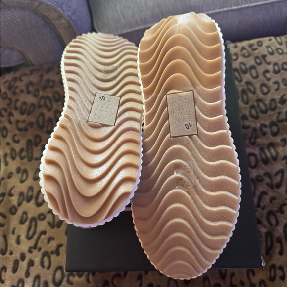 ShuShop - Picture 2 of 6